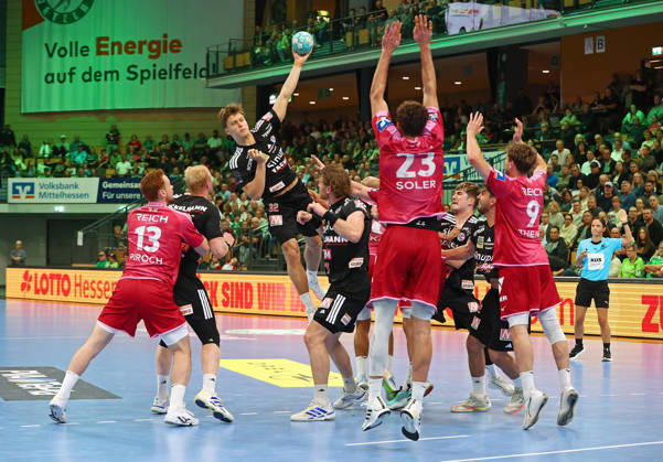 October 15, 2026, xovx, Opel Handball Bundesliga, HSG Wetzlar vs. HC Erlangen: Tomas Piroch (HSG Wetzlar), Marek Nissen (HC Erlangen), Maxim Lochmann (HC Erlangen), Maciej Gebala (HC Erlangen), Marti Soler (HSG Wetzlar), Niklas Theiß, HSG Wetzlar, Wetzlar, Buderus Arena, Hesse, Germany, DE