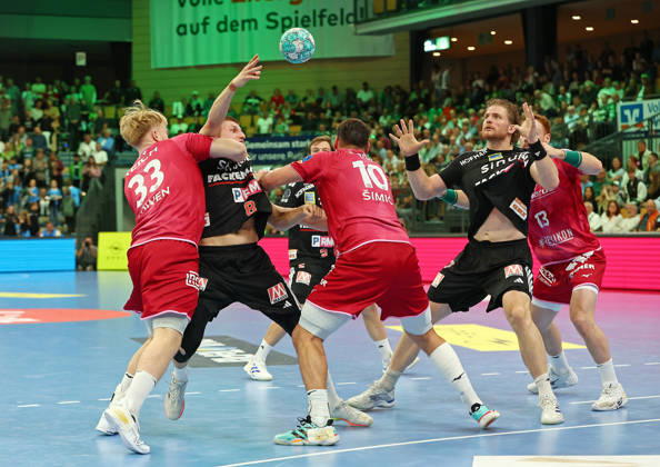 October 15, 2026, xovx, Opel Handball Bundesliga, HSG Wetzlar vs. HC Erlangen: Georg Löwen (HSG Wetzlar), Sander Överjordet (HC Erlangen), Josip Simic (HSG Wetzlar), Maciej Gebala (HC Erlangen), Tomas Piroch (HSG Wetzlar); Wetzlar, Buderus Arena, Hesse, Germany, DE