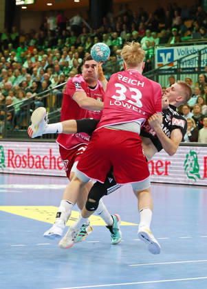 October 15, 2026, xovx, Opel Handball Bundesliga, HSG Wetzlar vs. HC Erlangen: Josip Simic (HSG Wetzlar), Georg Löwen (HSG Wetzlar), Sander Överjordet (HC Erlangen), Wetzlar Buderus Arena, Hesse, Germany, DE