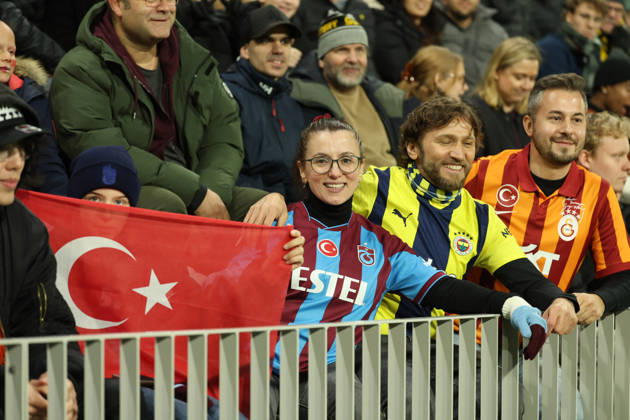 TAMPERE, FINLAND - OCTOBER 15: Fans of Trabzonspor during the UEFA Conference League 2026 27 first week match between KuPS Kuopio and Trabzonspor at Tammelan Pallokentta Stadium on October 15, 2026 in Tampere , Finland. Tampere Finland Copyright: xSeskimphotox KuPS-Trabzon-151026 (1)
