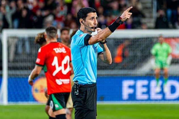 NIJMEGEN - Referee Aliyar Aghayev gestures during the UEFA Europa League match between NEC Nijmegen and Levski Sofia at the Goffertstadion on October 15, 2026, in Nijmegen, the Netherlands. KEVIN SENDERS ANP UEFA Europa League 2026 27 xVIxANPxSportx xMarcelxterxBalsxIVx 572567877 originalFilename: 572567877