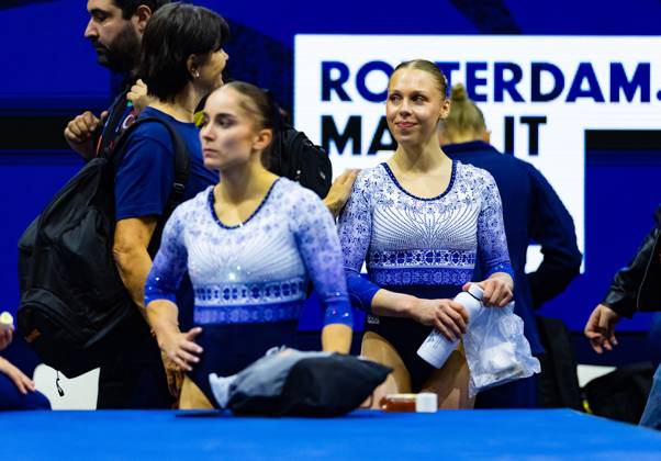 ROTTERDAM - Sanna Veerman and Vera van Pol during podium training at the World Gymnastics Championships in Ahoy Rotterdam. IRIS VAN DEN BROEK ANP xVIxANPxSportx xxANPxIVx 572628022 originalFilename: 572628022.jpg