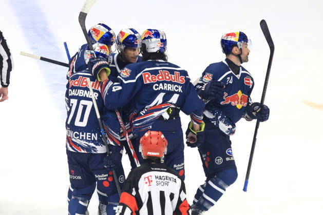 October 16, 2026, DEU, GER, Ice Hockey, Matchday 9, 2026–27 Season, Berlin, Eisbären Berlin vs. RB Munich 1–0 (goal by RYAN MURPHY, Red Bull Munich 24), celebration, cheering, joy, happiness, happy, positive emotions, Red Bull Munich players, nordphoto GmbH, Engler, Berlin, Uber Arena, Berlin, Germany Copyright: xNordphotox xEnglerx