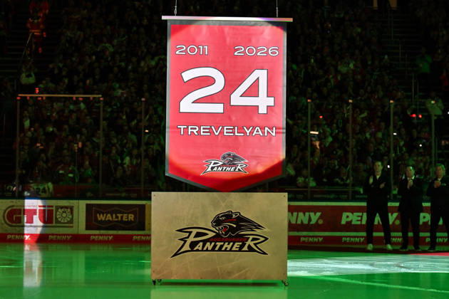 Penny DEL Augsburger Panther Adler Mannheim, October 16, 2026, AUGSBURG, GERMANY, OCTOBER 16: T. J. Trevelyan’s jersey number will be retired today before the Penny DEL game between the Augsburger Panther and the Adler Mannheim on Matchday 9 at Curt Frenzel Stadium Copyright: xBEAUTIFULxSPORTS Goldbergx