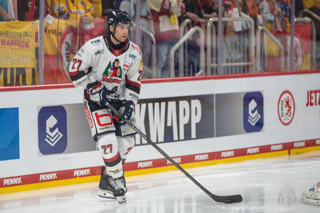 Dylan Plouffe of EHC Freiburg, 27, wants to build the team up at a steady pace. DEG vs. EHC Freiburg, Ice Hockey, DEL2, Matchday 9, 2026–2027 Season, October 16, 2026 DEG vs. EHC Freiburg, Ice Hockey, DEL2, Matchday 9, 2026–2027 Season, October 16, 2026 Düsseldorf Copyright: xEibner-Pressefoto ThomasxHaeslerx EP_THR