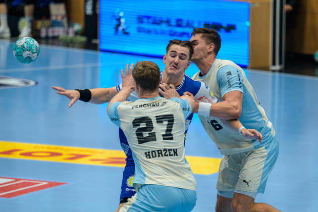 Felix Aellen, ThSV Eisenach, 22; Kristjan Horzen, VfL Gummersbach, 27; Stepan Zeman, VfL Gummersbach, 66 (GER), ThSV Eisenach vs. VfL Gummersbach, 1st Opel Handball Bundesliga, Handball, Matchday 9, 2026–2027 season, 8:00 p.m., October 16, 2026 GER, ThSV Eisenach vs. VfL Gummersbach, 1st Opel Handball Bundesliga, Handball, Matchday 9, 2026–2027 season, 8:00 p.m., October 16, 2026, Eisenach Copyright: xMartinxHerbstx