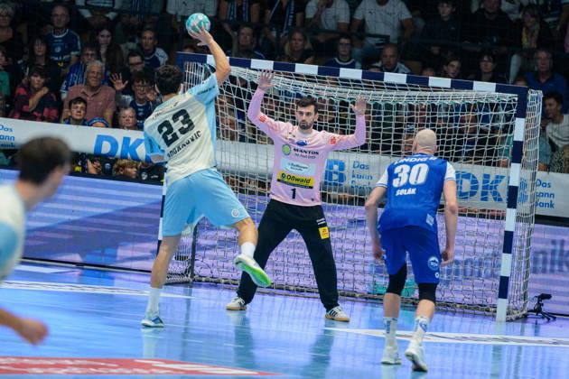 Matija Spikic, ThSV Eisenach, 01; Nikola Roganovic, VfL Gummersbach, 23; Dominik Solak, ThSV Eisenach, 30 (GER), ThSV Eisenach vs. VfL Gummersbach, 1st Opel Handball Bundesliga, Handball, Matchday 9, 2026–2027 season, 8:00 p.m., October 16, 2026 GER, ThSV Eisenach vs. VfL Gummersbach, 1st Opel Handball Bundesliga, Handball, Matchday 9, 2026–2027 season, 8:00 p.m., October 16, 2026, Eisenach Copyright: xMartinxHerbstx