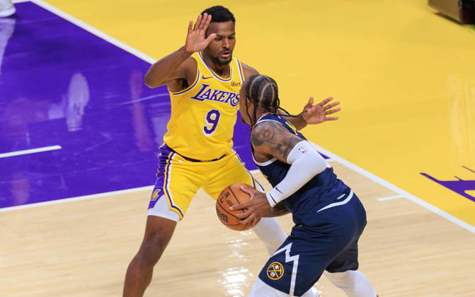 October 16, 2026, Los Angeles, California, USA: Bronny James 9 of the Los Angeles Lakers defends against DeMar DeRozan 10 of the Denver Nuggets during a preseason NBA, Basketball Herren, USA game on Friday October 16, 2026 at Crypto.com Arena in Los Angeles, California. Lakers lose to Nuggets, 106-121. JAVIER ROJAS PI Lakers Vs. Nuggets - Preseason  - ZUMAp124 20261016_zaa_p124_059 Copyright: xJavierxRojasx