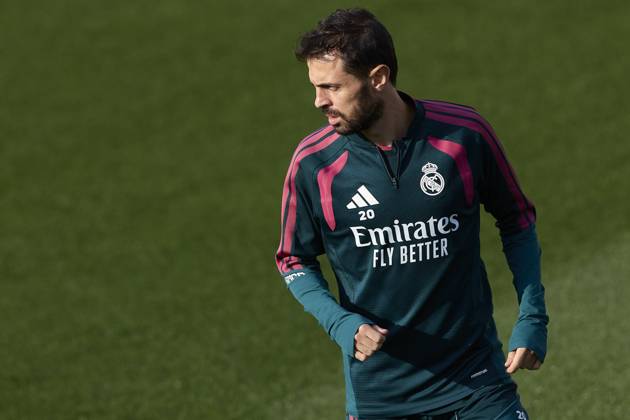 October 17, 2026, Madrid, Spain: Bernardo Silva (Real Madrid CF) is seen in action during a training session on the eve of the LaLiga EA SPORTS 2026 2027 match between Real Madrid CF and Sevilla FC..Real Madrid CF is holding its final training session and press conference, PK, Pressekonferenz ahead of its ninth LaLiga game. LaLiga EA SPORTS 2026 2027 - Real Madrid CF Press Conference And Training Session In Madrid, Spain - 17 Oct 2026  - ZUMAs197 20261017_aaa_s197_021 Copyright: xFedericoxTitonex
