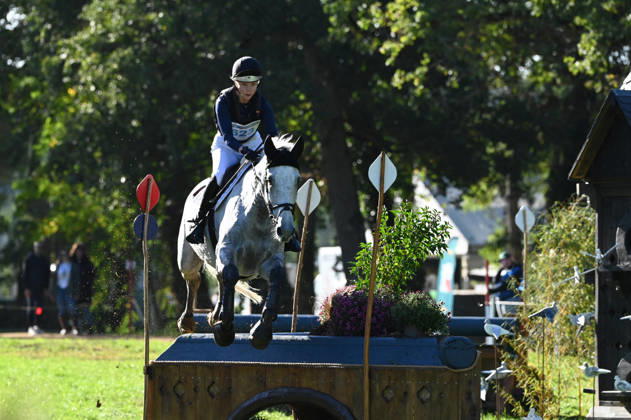 MONDIAL DU LION 2026 - CROSS COUNTRY LE LION-D ANGERS, FRANCE - OCTOBER 17, 2026 : Anni Huovinen riding Ucorona during the cross-country competition at the Mondial du Lion 2026, FEI WBFSH Eventing World Breeding Championship for Young Horses. Le Lion-d AngersFrance  Copyright: xEmilienxJousselinx