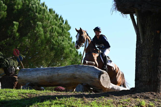 MONDIAL DU LION 2026 - CROSS COUNTRY LE LION-D ANGERS, FRANCE - OCTOBER 17, 2026 : Jack Pinkney riding Barrington Candy Kid during the cross-country competition at the Mondial du Lion 2026, FEI WBFSH Eventing World Breeding Championship for Young Horses. Le Lion-d AngersFrance  Copyright: xEmilienxJousselinx