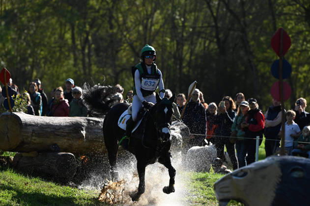 MONDIAL DU LION 2026 - CROSS COUNTRY LE LION-D ANGERS, FRANCE - OCTOBER 17, 2026 : Sarah Ennis riding Lady Sky M during the cross-country competition at the Mondial du Lion 2026, FEI WBFSH Eventing World Breeding Championship for Young Horses. Le Lion-d AngersFrance  Copyright: xEmilienxJousselinx