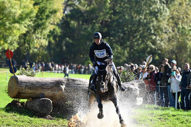 MONDIAL DU LION 2026 - CROSS COUNTRY LE LION-D ANGERS, FRANCE - OCTOBER 17, 2026 : Lara de Liedekerke-Meier riding Herakles during the cross-country competition at the Mondial du Lion 2026, FEI WBFSH Eventing World Breeding Championship for Young Horses. Le Lion-d AngersFrance  Copyright: xEmilienxJousselinx