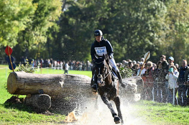MONDIAL DU LION 2026 - CROSS COUNTRY LE LION-D ANGERS, FRANCE - OCTOBER 17, 2026 : Lara de Liedekerke-Meier riding Herakles during the cross-country competition at the Mondial du Lion 2026, FEI WBFSH Eventing World Breeding Championship for Young Horses. Le Lion-d AngersFrance  Copyright: xEmilienxJousselinx