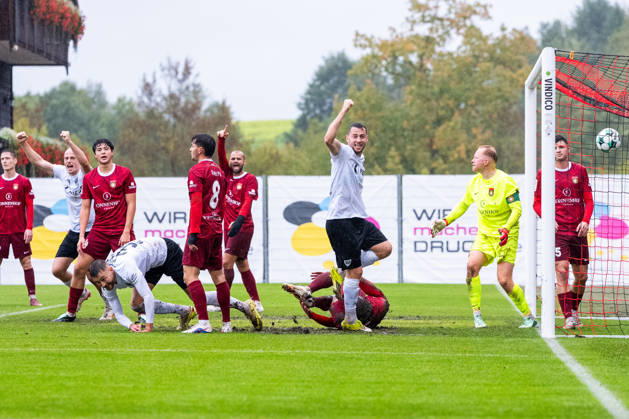 3rd Division: SG Sonnenhof Großaspach vs. SC Preußen Münster, October 17, 2026, Aspach, GERMANY October 17, 2026 Goal celebration after Felix Higl’s 2–0 goal for SC Preußen Münster, No. 33, during the match between SG Sonnenhof Großaspach and SC Preußen Münster on Matchday 10 of the 3. Liga at the WIRmachenDRUCK Arena Copyright: xBEAUTIFULxSPORTS Steinx