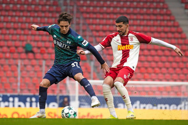 Fußball, 3. Liga, Jahn Regensburg - SV Wehen Wiesbaden