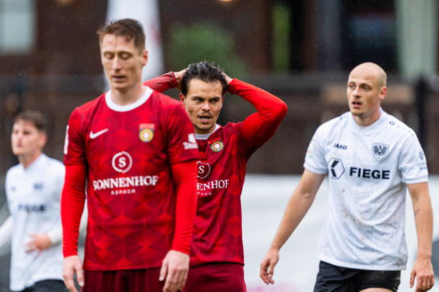 3rd Division: SG Sonnenhof Großaspach vs. SC Preußen Münster, October 17, 2026, Aspach, GERMANY October 17, 2026 Niklas Pollex of SG Sonnenhof Großaspach, 18, looks frustrated during the match between SG Sonnenhof Großaspach and SC Preußen Münster on Matchday 10 of the 3. Liga at the WIRmachenDRUCK Arena Copyright: xBEAUTIFULxSPORTS Steinx