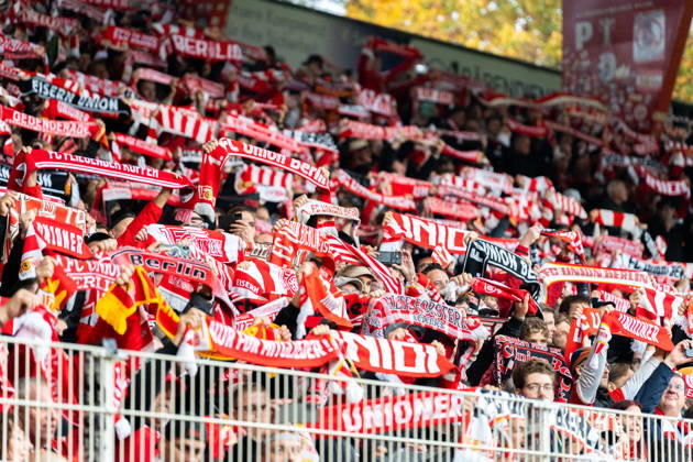 Germany 1 Bundesliga 2026–2027: Union Berlin vs. Borussia Dortmund, Matchday 6, October 17, 2026, Stadion an der Alten Försterei, Berlin—Fans, Spectators, Atmosphere, Scarves Copyright: xCelinaxLeiersx