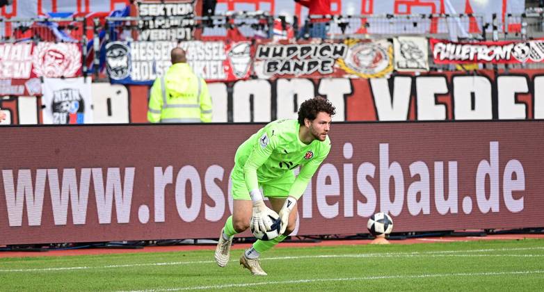 October 17, 2026 xkhx Kassel, Auestadion, Regionalliga Südwest, 2026–2027 season, KSV Hessen Kassel vs. VfR Mannheim, Goalie David Nreca Bisinger, VfR Mannheim