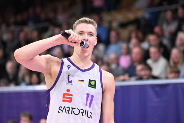 BG Göttingen vs. Nürnberg Falcons, 17-10, 2026, Göttingen Basketball, 2. Bundesliga, ProA, BG Göttingen vs. Nürnberg Falcons, Matchday 5, Sparkassen Arena, Robin Lodders of BG Göttingen speaks after the game, Göttingen, Lower Saxony, Germany