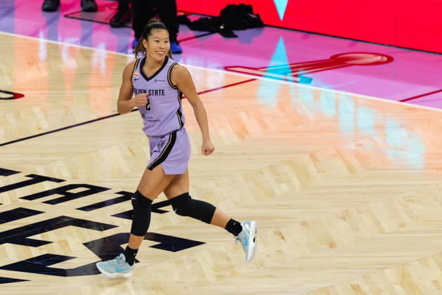 SAN FRANCISCO, CA - OCTOBER 17: Kaitlyn Chen 2 of the Golden State Valkyries celebrates a three during Game One of the WNBA, Basketball Damen, USA Playoff Finals against the Atlanta Dream on October 17, 2026 at Chase Center in San Francisco, CA. (Photo by Matthew Huang Icon Sportswire) WNBA: OCT 17 Finals Atlanta Dream at Golden State Valkyries EDITORIAL USE ONLY Icon261017013