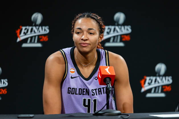 SAN FRANCISCO, CA - OCTOBER 17: Kiah Stokes 41 of the Golden State Valkyries speaks with the media after a win in Game One of the WNBA, Basketball Damen, USA Playoff Finals against the Atlanta Dream on October 17, 2026 at Chase Center in San Francisco, CA. (Photo by Matthew Huang Icon Sportswire) WNBA: OCT 17 Finals Atlanta Dream at Golden State Valkyries EDITORIAL USE ONLY Icon261017032