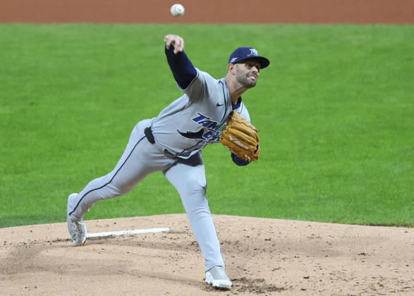 Tampa Bay Rays starting pitcher Nick Martinez (28) throws in the first inning against the Cleveland Guardians during game four of the MLB, Baseball Herren, USA American League Championship Series at Progressive Field in Cleveland, Ohio, on Saturday, October 16, 2026.  CLE20261017701 AARONxJOSEFCZYK