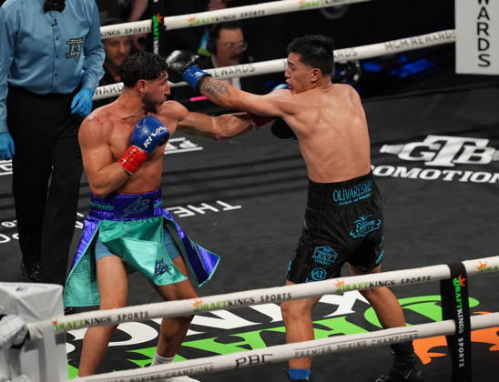BOXING: Jaime Enrique Osuna vs Cristian Cangelosi in Las Vegas LAS VEGAS, NEVADA - OCTOBER 17: Jaime Enrique Osuna (in black short) and Cristian Cangelosi (in turquoise short) exchange punches during their middleweight fight on Saturday night at the Chelsea of The Cosmopolitan in Las Vegas, Nevada, United States on October 17, 2026. Tayfun Coskun Anadolu Nevada United States. Editorial use only. Please get in touch for any other usage.  Copyright: x2026xAnadoluxTayfunxCoskunx