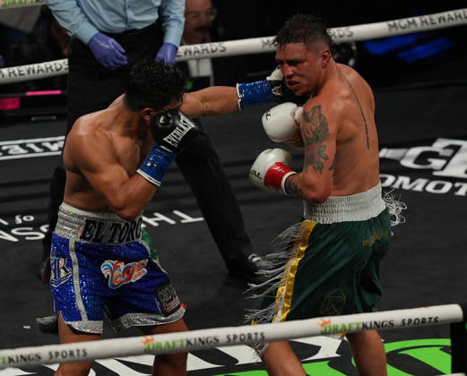 BOXING: Armando Resendiz vs Koen Mazoudier in Las Vegas LAS VEGAS, NEVADA - OCTOBER 17: Armando Resendiz (in blue short) and Koen Mazoudier (in green short) exchange punches during their super middleweight fight on Saturday night at the Chelsea of The Cosmopolitan in Las Vegas, Nevada, United States on October 17, 2026. Tayfun Coskun Anadolu Nevada United States. Editorial use only. Please get in touch for any other usage.  Copyright: x2026xAnadoluxTayfunxCoskunx