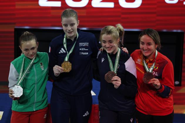 FIE Fencing World Cup in Algeria ORAN, ALGERIA - OCTOBER 18: French fencer Toscane Tori (2nd L) receives her gold medal during the award ceremony at the FIE Fencing World Cup at the Miloud Hadefi Olympic Complex in Oran, Algeria, on October 18, 2026. Tori defeats Bulgaria s Yoana Ilieva 15-12 in the women s individual sabre final to claim her first career World Cup title. Farouk Batiche Anadolu Oran Algeria. Editorial use only. Please get in touch for any other usage.  Copyright: x2026xAnadoluxFaroukxBatichex