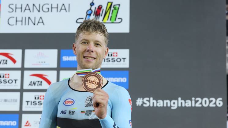 Belgian Jules Hesters celebrates on the podium with the bronze medal at the UCI Track cycling, Rad, Radsport, Bahnrad, Bahn World Championships in Shanghai, China on Sunday 18 October 2026. The worlds are taking place from 14 to 18 October 2026. BENOITxDOPPAGNE  x0869834761stx