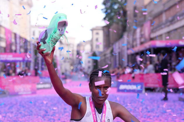 the female winner Desta Netsanet during the 3th edition of the Wizz Air Rome Half Marathon by Brooks 2026 Rome s, Italy - Sunday, October 18, 2026. ( Photo by Alfredo Falcone LaPresse )  Copyright: xAlfredoxFalcone LaPressex