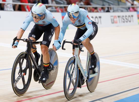 Belgian Fabio Van den Bossche and Belgian Lindsay De Vylder pictured in action during the Madison event at the UCI Track cycling, Rad, Radsport, Bahnrad, Bahn World Championships in Shanghai, China on Sunday 18 October 2026. The worlds are taking place from 14 to 18 October 2026. BENOITxDOPPAGNE  x190183816x