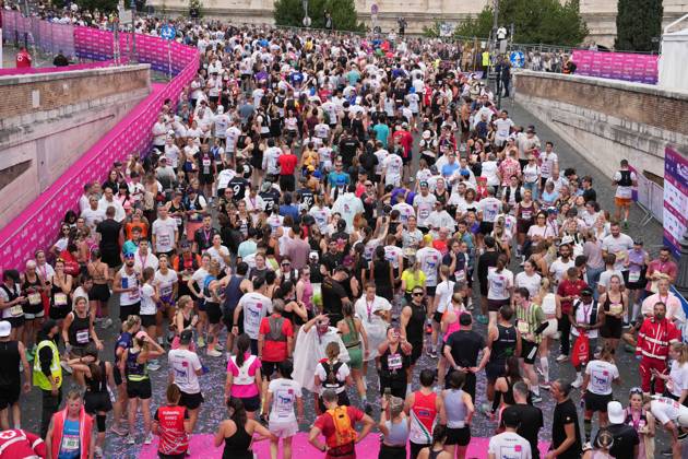 A moment of during the 3th edition of the Wizz Air Rome Half Marathon by Brooks 2026 Rome s, Italy - Sunday, October 18, 2026. ( Photo by Alfredo Falcone LaPresse ) Copyright: xAlfredoxFalcone LaPressex