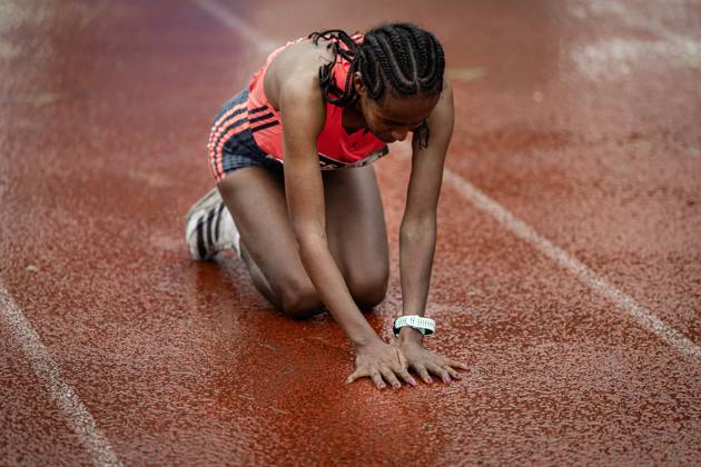 AMSTERDAM - Buze Diriba wins the Amsterdam Marathon for women. ANP RAMON VAN FLYMEN xVIxANPxSportx xxANPxIVx 572823224 originalFilename: 572823224.jpg