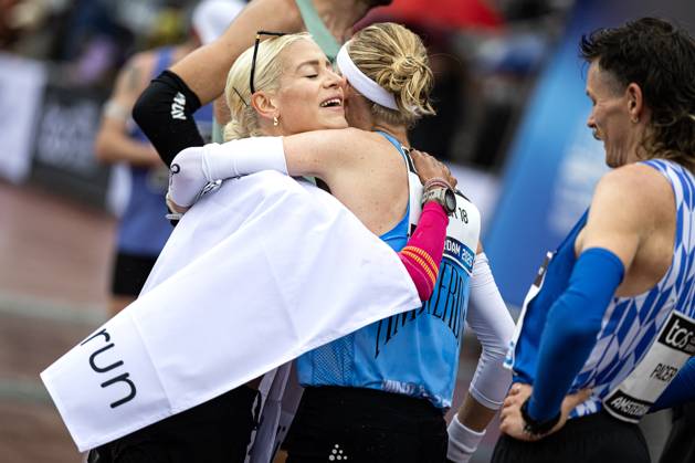 AMSTERDAM - Mikky Keetels is the best Dutch woman at the Amsterdam Marathon. ANP RAMON VAN FLYMEN xVIxANPxSportx xxANPxIVx 572823824 originalFilename: 572823824