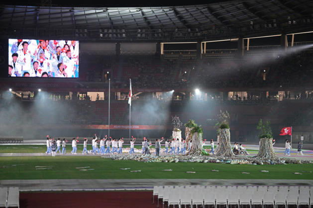 (261018) -- NAGOYA, Oct. 18, 2026 -- The delegation of China s Hong Kong parades into the stadium during the opening ceremony of the Aichi-Nagoya Asian Para Games in Nagoya, Japan, Oct. 18, 2026. ) (SP)JAPAN-NAGOYA-ASIAN PARA GAMES-OPENING CEREMONY ThenxChihxWey 