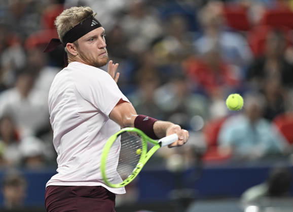 (261018) -- SHANGHAI, Oct. 18, 2026 -- Alejandro Davidovich Fokina of Spain hits a return during the men s singles final match against Rafael Jodar of Spain at the 2026 ATP, Tennis Herren tour Shanghai Masters tennis tournament in Shanghai, China, Oct. 18, 2026. ) (SP)CHINA-SHANGHAI-TENNIS-SHANGHAI MASTERS-MEN S SINGLES (CN) ChenxHaoming 