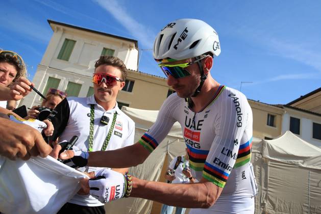 Veneto Classic - UCI Cycling race Pierre Teyssot MAXPPP ; Veneto Classic - UCI Cycling race . Cittadella, Italy on October 18, 2026. Brandon Mcnulty (USA) UAE TEAM EMIRATES XRG and fans Pierre Teyssot Maxppp Cittadella Veneto Italy Copyright: xMAXPPPxPierrexTeyssotx TEY28816 TEY28816