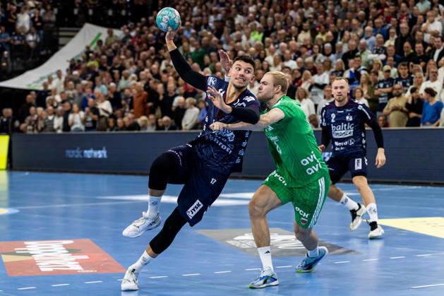 Opel HBL SG Flensburg Handewitt vs. Füchse Berlin, October 18, 2026, Marko Grgic No. 17, SG Flensburg Handewitt vs. Matthes Langhoff No. 25, Füchse Berlin Opel HBL SG Flensburg Handewitt vs. Füchse Berlin, GGW Arena on October 18, 2026 Copyright: xBEAUTIFULxSPORTS MarioxM.xKobergx