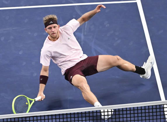 (261018) -- SHANGHAI, Oct. 18, 2026 -- Alejandro Davidovich Fokina of Spain competes during the men s singles final match against Rafael Jodar of Spain at the 2026 ATP, Tennis Herren tour Shanghai Masters tennis tournament in Shanghai, China, Oct. 18, 2026. ) (SP)CHINA-SHANGHAI-TENNIS-SHANGHAI MASTERS-MEN S SINGLES (CN) ChenxHaoming 