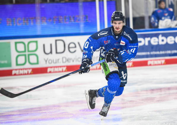 Straubing Tigers vs. Grizzlys Wolfsburg, Ice Hockey, German Ice Hockey League, Penny DEL, Matchday 10, 2026–2027 Season, October 18, 2026, Tarjo Jentzsch, Straubing Tigers, Men s Ice Hockey, German Ice Hockey League, Penny DEL, Matchday 10, 2026–2027 Season on October 18, 2026, at the Eisstadion am Pulverturm, Straubing Tigers (blue) vs. Grizzlys Wolfsburg (beige)