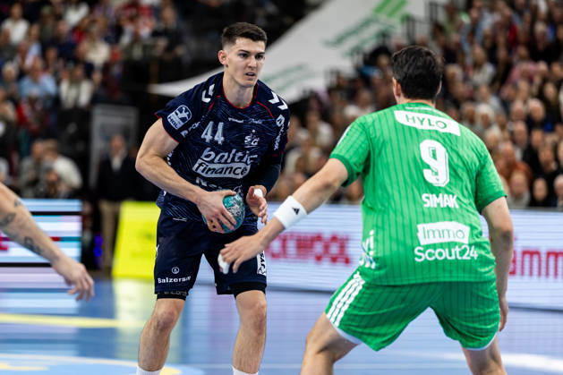 Opel HBL SG Flensburg Handewitt vs. Füchse Berlin, October 18, 2026, Aymeric Minne No. 44, SG Flensburg Handewitt vs. Frederik Simak No. 09, Füchse Berlin Opel HBL SG Flensburg Handewitt vs. Füchse Berlin, GGW Arena on 10 26 18 Copyright: xBEAUTIFULxSPORTS MarioxM.xKobergx