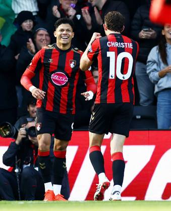 Evanilson of AFC Bournemouth celebrates scoring a goal after making the score 2-0. Bournemouth v Sunderland, Premier League, Football, Vitality Stadium, Bournemouth, UK - 18 Oct 2026Bournemouth Vitality Stadium United Kingdom EDITORIAL USE ONLY No use with unauthorised audio, video, data, fixture lists, club league logos or live services. Online in-match use limited to 120 images, no video emulation. No use in betting, games or single club league player publications. Copyright: xJamesxMarsh Shutterstockx 17222646ag