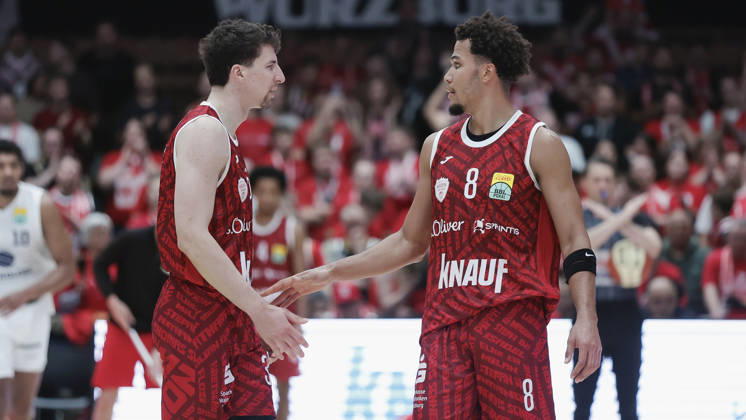 Pictured from left: Alen Pjanic of the Würzburg Baskets, 35, and Brandon Tischler of the Würzburg Baskets, 8, are talking on October 18, 2026, Fitness First Würzburg Baskets vs. SYNTAINICS MBC, Netto BBL Cup, Round of 16, Germany, 97072, tectake Arena Würzburg, Copyright: HMBxMedia xJulienxBecker