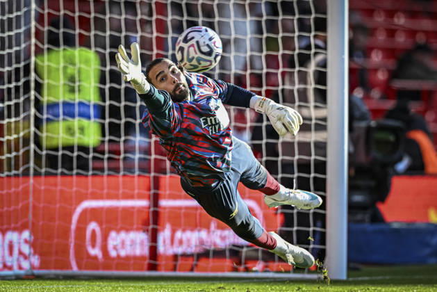 18th October 2026; The City Ground, Nottingham, Nottinghamshire, England; Premier League Football, Nottingham Forest versus Arsenal; David Raya of Arsenal during the pre-match warm-up GodfreyxPitt