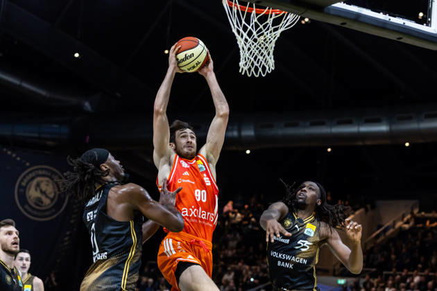 October 18, 2026, GER, BBL easyCredit Basketball Bundesliga Cup, Round of 16, Braunschweig, Basketball Löwen Braunschweig vs. Niners Chemnitz, Jannis von Seckendorff (Niners Chemnitz), 90, Braunschweig Volkswagen Arena, Lower Saxony, Germany