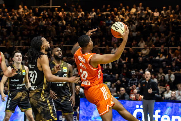 October 18, 2026, GER, BBL easyCredit Basketball Bundesliga Cup, Round of 16, Braunschweig, Basketball Löwen Braunschweig vs. Niners Chemnitz, Nighael Ceaser (Niners Chemnitz), 22, Braunschweig Volkswagen Arena, Lower Saxony, Germany