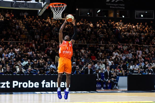 October 18, 2026, GER, BBL easyCredit Basketball Bundesliga Cup, Round of 16, Braunschweig, Basketball Löwen Braunschweig vs. Niners Chemnitz, Phlandrous Fleming Jr., Niners Chemnitz, 1, Braunschweig, Volkswagen Arena, Lower Saxony, Germany