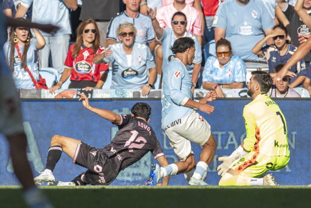 La Liga: EA Sports RC Celta vs. Deportivo Alavés Novoa of Alavés on Matchday 9—RC Celta vs. Deportivo Alavés on October 18, 2026, at Abanca Balaidos Stadium, Vigo, Spain Copyright: xLuisxLorenzox xAgenciaxLOFx